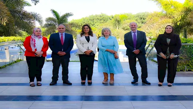 الدكتورة منال عوض