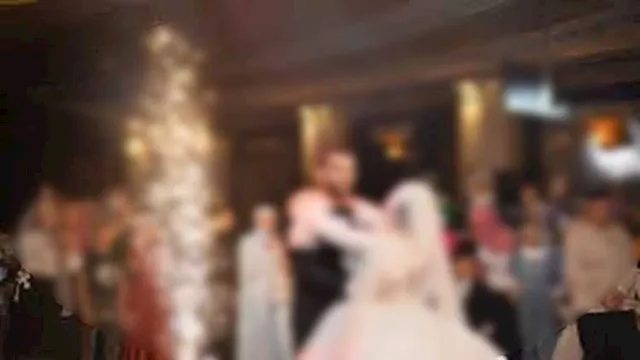 ينهي فرحة عروسين بجنازة