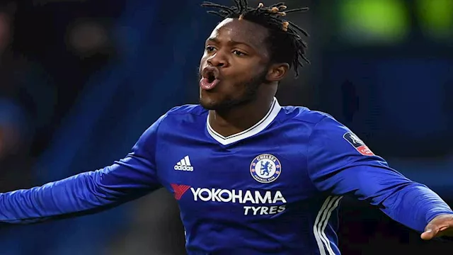 المهاجم البلجيكي ميشي باتشواي