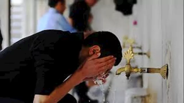 مسح الرقبة في الوضوء