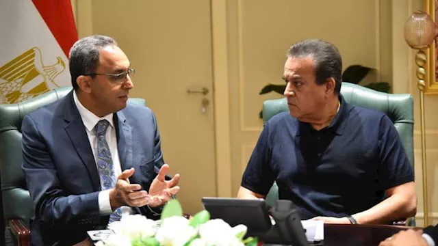 وزير الصحة يبحث مع محافظ قنا تطوير المنظومة الصحية