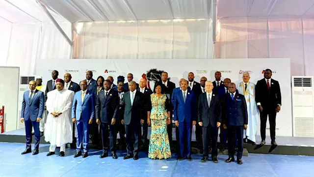 جانب من الجلسة الرئيسية للقمة،