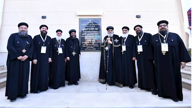 البابا تواضروس يزور كنيسة القديس بشنونة بمصر القدي