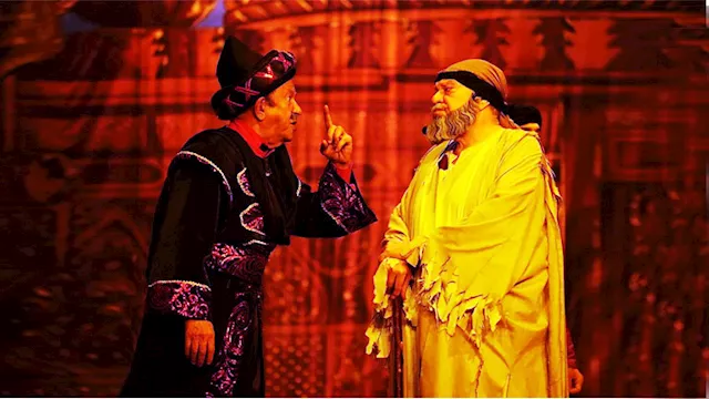 يحيى الفخراني ولطفي لبيب