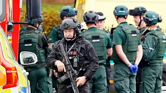 تشتبه الشرطة أن المهاجم قد يكون جهز قنبلة لاستخدام