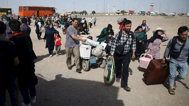 مواطنون أفغان تم ترحيلهم