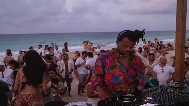 نيويورك تايمز تنشر تقريرًا عن الساحل الطيب والشرير