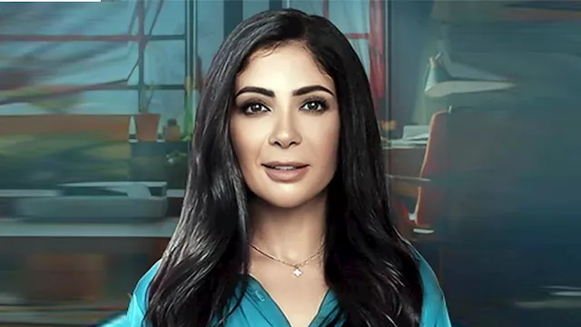 الفنانة منى زكي