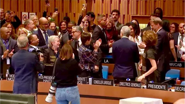 خالد العناني يفوز بمنصب المدير العام لليونسكو