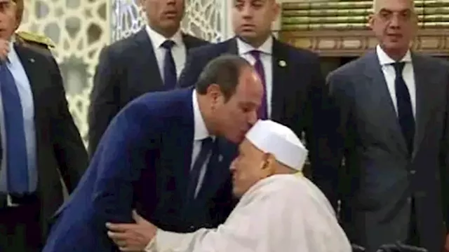 الدكتور أحمد عمر هاشم والرئيس السيسي