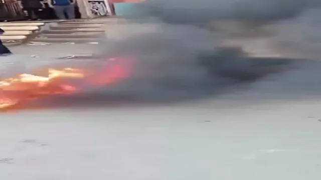 حرق بضاعة بائعة