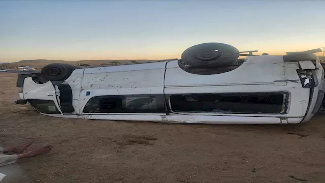 حادث انقلاب سيارة ميكروباص 