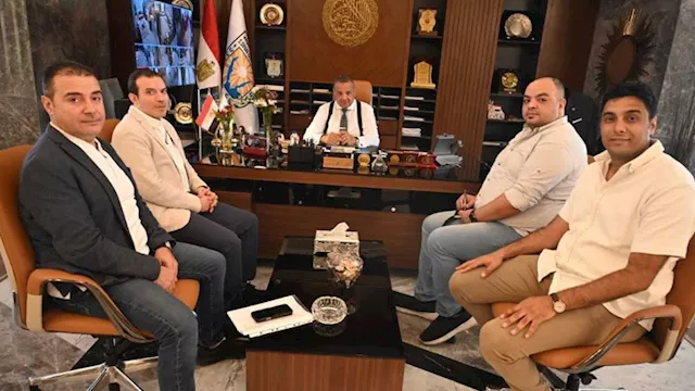 الدكتور خالد مبارك