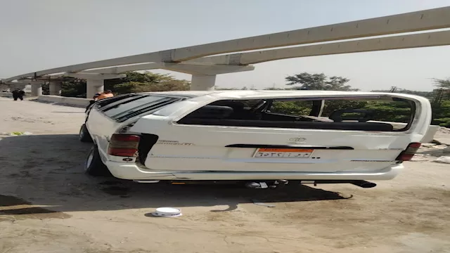 تصادم سيارتين