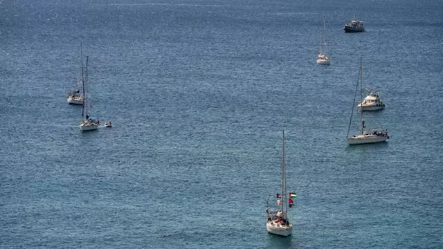 إسرائيل توقف أسطول