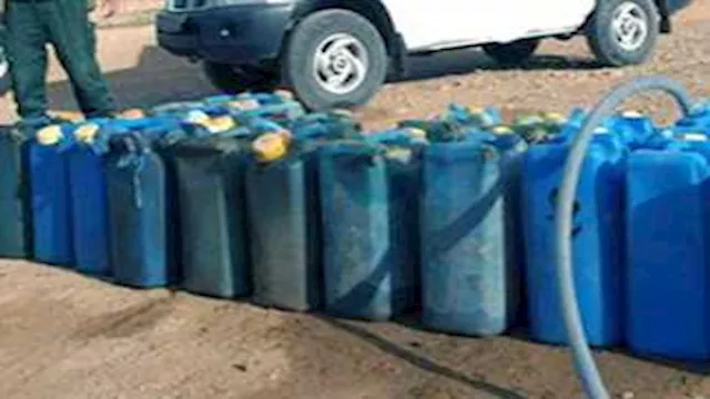 تموين قنا يضبط 18 طن مواد بترولية قبل بيعها بالسوق