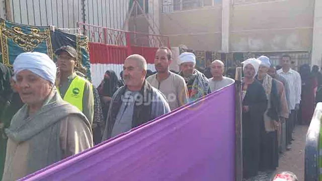 مشاركة واسعة في أولى ساعات التصويت 