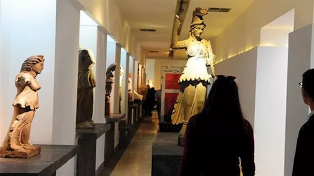 سرقة تماثيل رومانية