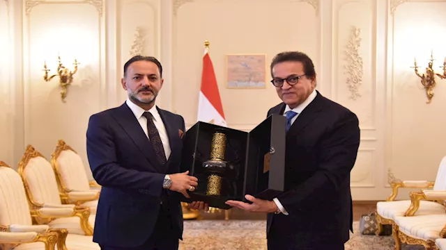 وزير الصحة يلتقي مدير صحة تركيا