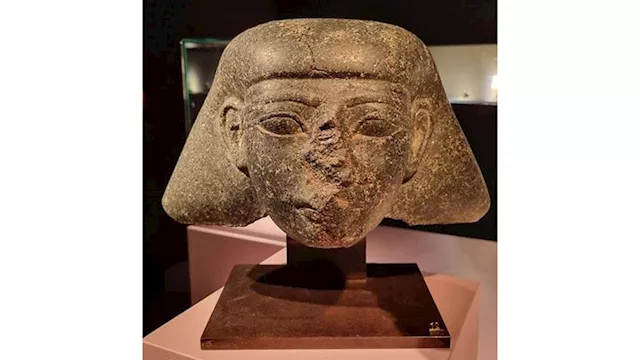 التمثال يبلغ عمره 3500 عام