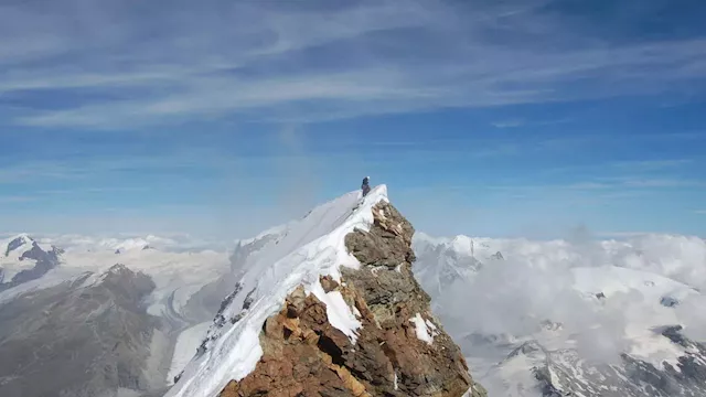 العثور على رفات متسلق