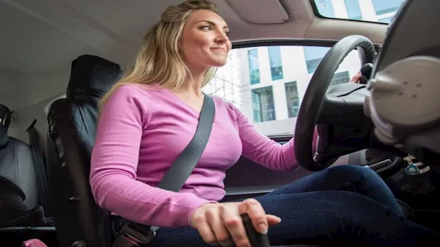 السترة السميكة تهدد سلامة القيادة