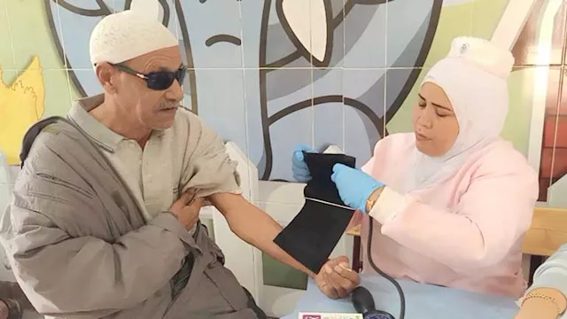 قياس المؤشرات الحيوية لمسن