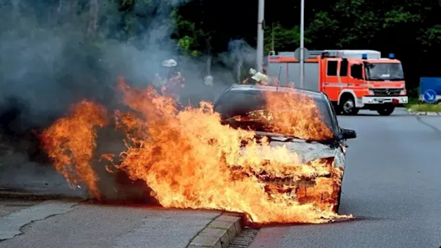 سيارة محترقة - أرشيفية