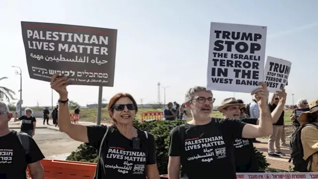 إسرائيليون يتظاهرون قرب مركز التنسيق الأمريكي