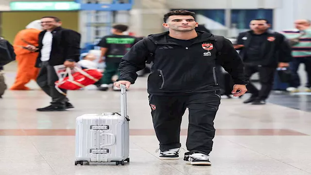 زيزو يغادر مع بعثة الأهلي