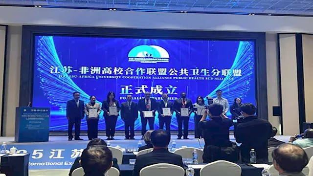 مستشفيات عين شمس تشارك في المنتدى الطبي الحيوي بجي