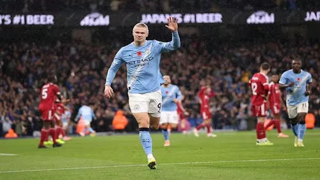 هالاند يحتفل بهدفه ضد ليفربول                     