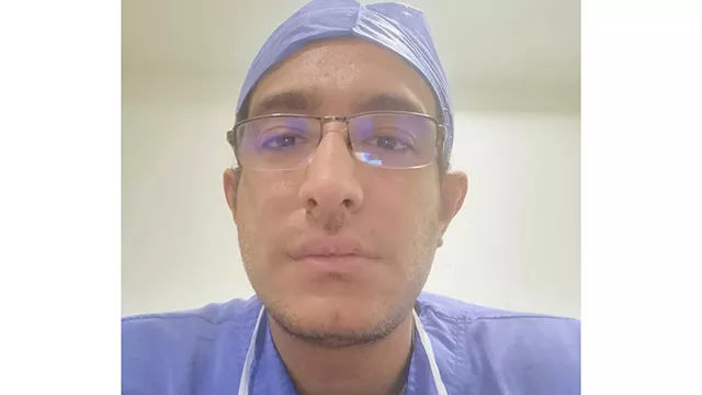 الطبيب عمرو  عبدالناصر استشاري العناية المركزة