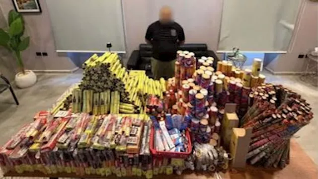 ضبط 500 ألف قطعة ألعاب نارية في الإسكندرية