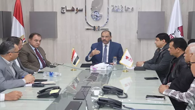 محافظ سوهاج يتابع انتخابات البلينا من غرفة العمليا