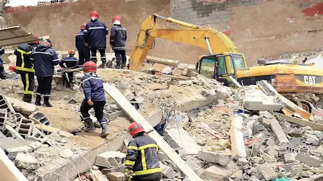 ضحايا انهيار بنايتين