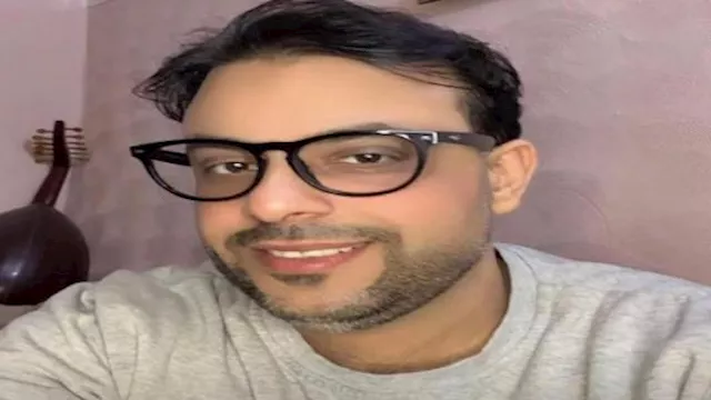 المطرب أحمد صلاح