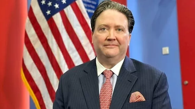 السفير الأمريكي لدى فيتنام مارك نابر