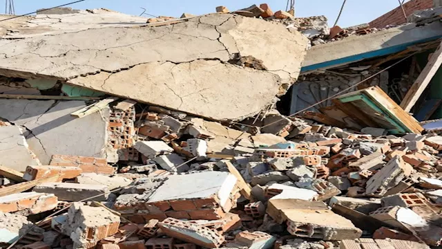 المنزل المنهار بقرية الكاجوج