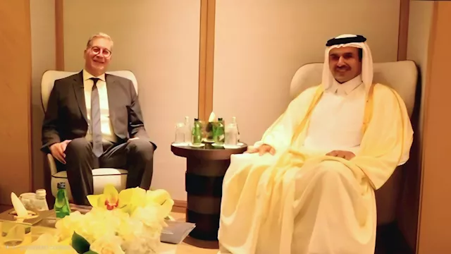 وزير البترول مع نظيره القطري