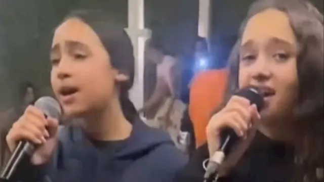 اليا تامر حسني وكنده كريم عبدالعزيز تغنيان في أحدث