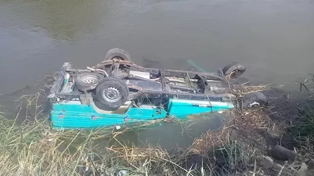 حادث انقلاب سيارة بترعة