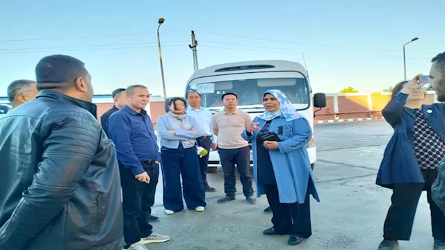 وفد صيني يزور صومعة الغلال بالخارجة 