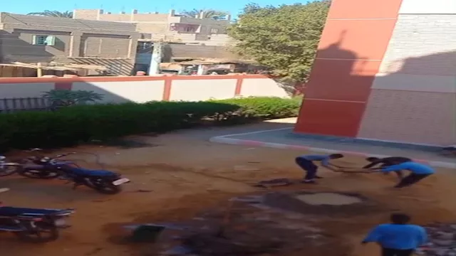 الطلاب يعمل كعمال