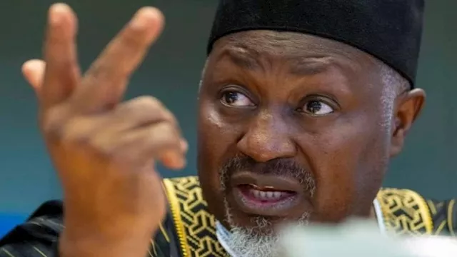 وزير الدفاع النيجيري محمد بدارو أبو بكر