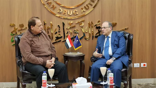 رئيس هيئة الدواء يبحث مع محمد أبو العينين فرص الاس