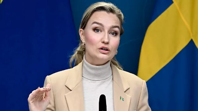 وزيرة الطاقة والصناعة إيبا بوش