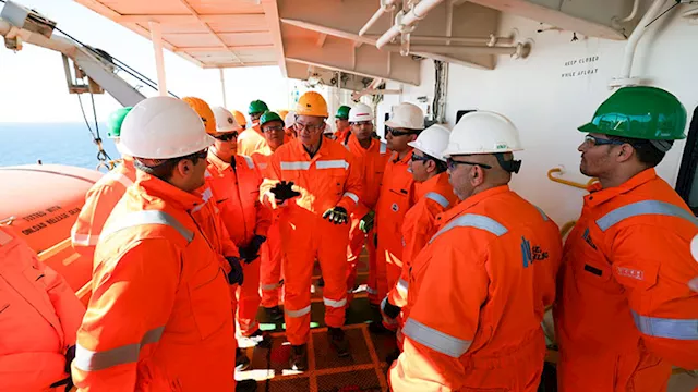 وزير البترول يتفقد حفر أول بئر ببرنامج ''إيني''