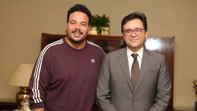 وزير الثقافة يبحث التعاون مع الفنان مصطفى غريب لدع