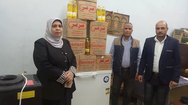 التموين بالوادي الجديد تضبط 102 زجاجة زيت طعام مجه